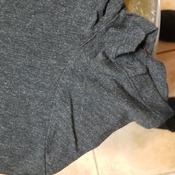 T-shirt Sz.( L)..short sleeves - Picture 2 of 2